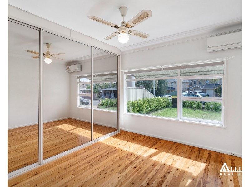 8 Sandra Avenue, Panania NSW 2213