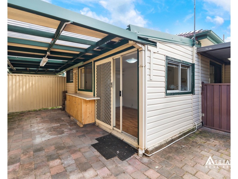 8 Sandra Avenue, Panania NSW 2213