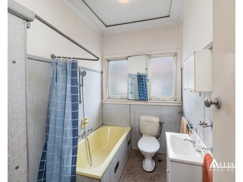 88 Park Road, East Hills NSW 2213