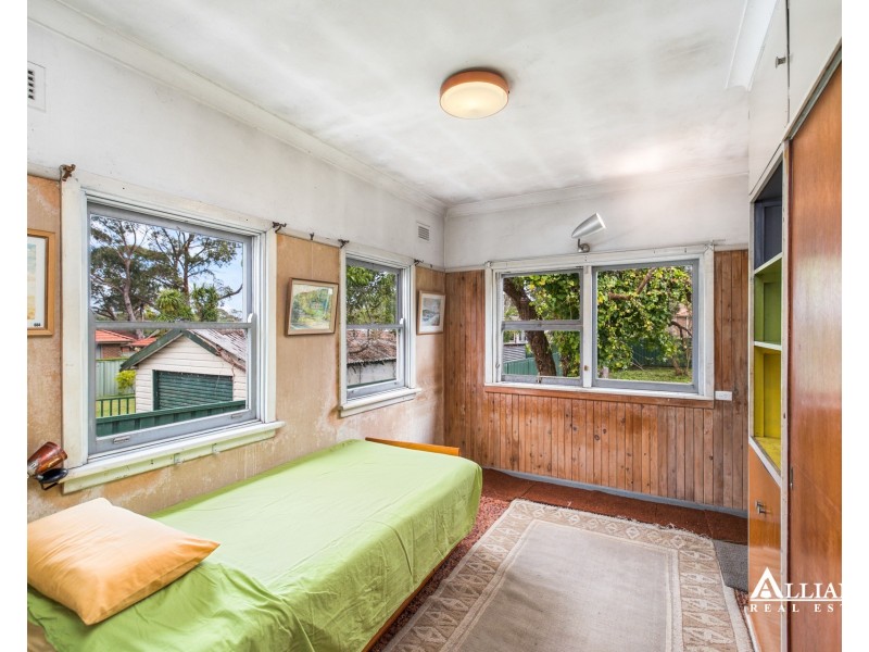 88 Park Road, East Hills NSW 2213