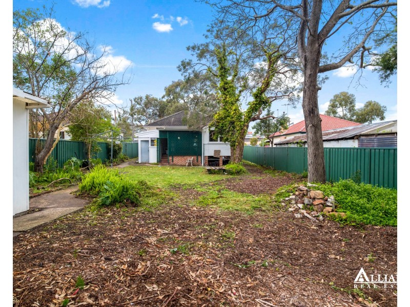 88 Park Road, East Hills NSW 2213