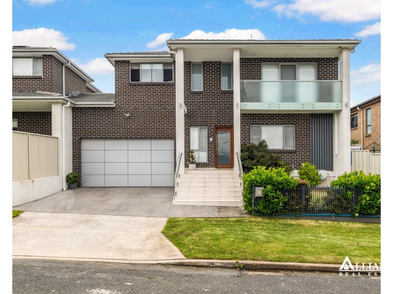 1a Drysdale Avenue, Picnic Point NSW 2213