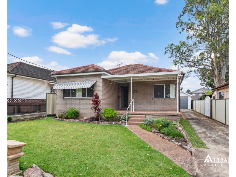 13 Rodgers Avenue, Panania NSW 2213