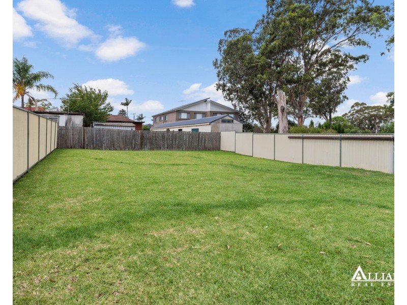 13 Rodgers Avenue, Panania NSW 2213