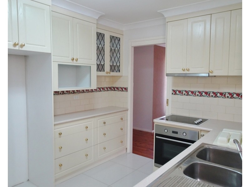 10 Zonnebeke Crescent, Milperra NSW 2214