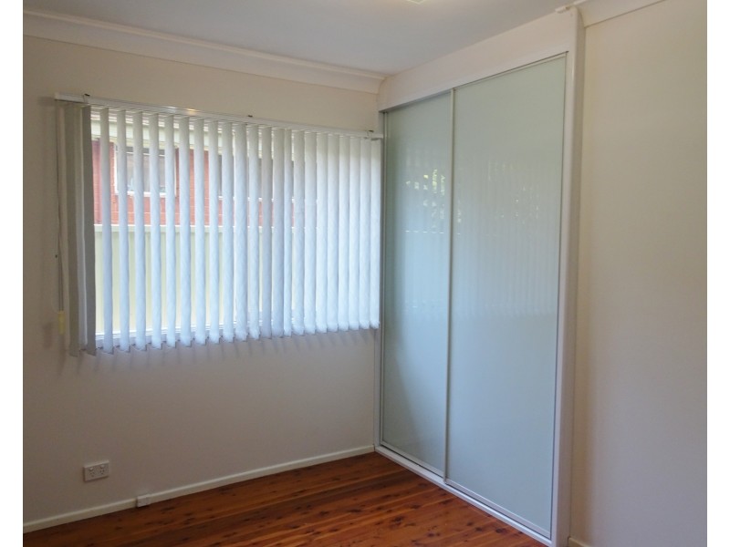 10 Zonnebeke Crescent, Milperra NSW 2214