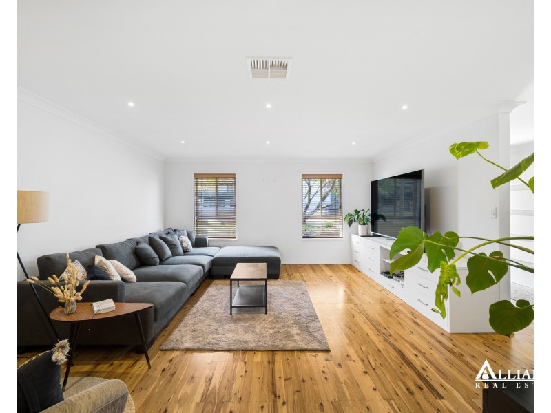 3 Burbank Avenue, East Hills NSW 2213