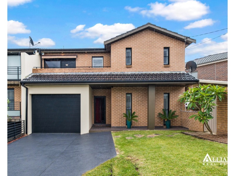 2 Steele Avenue, Revesby Heights NSW 2212