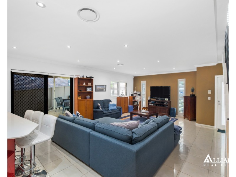 2 Steele Avenue, Revesby Heights NSW 2212