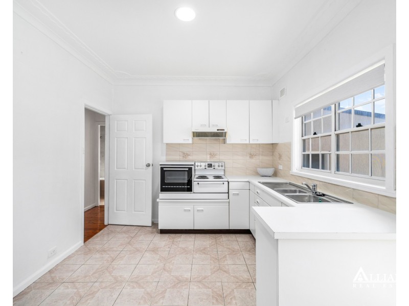 737 Henry Lawson Drive, East Hills NSW 2213