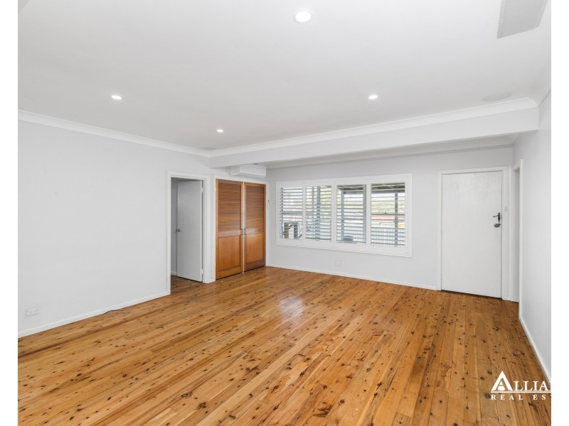 8 Kathleen Parade, Picnic Point NSW 2213