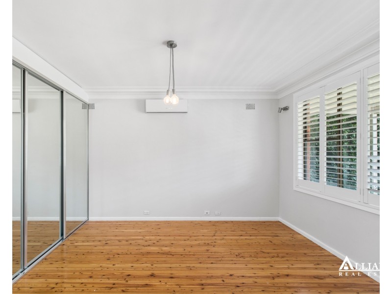 8 Kathleen Parade, Picnic Point NSW 2213