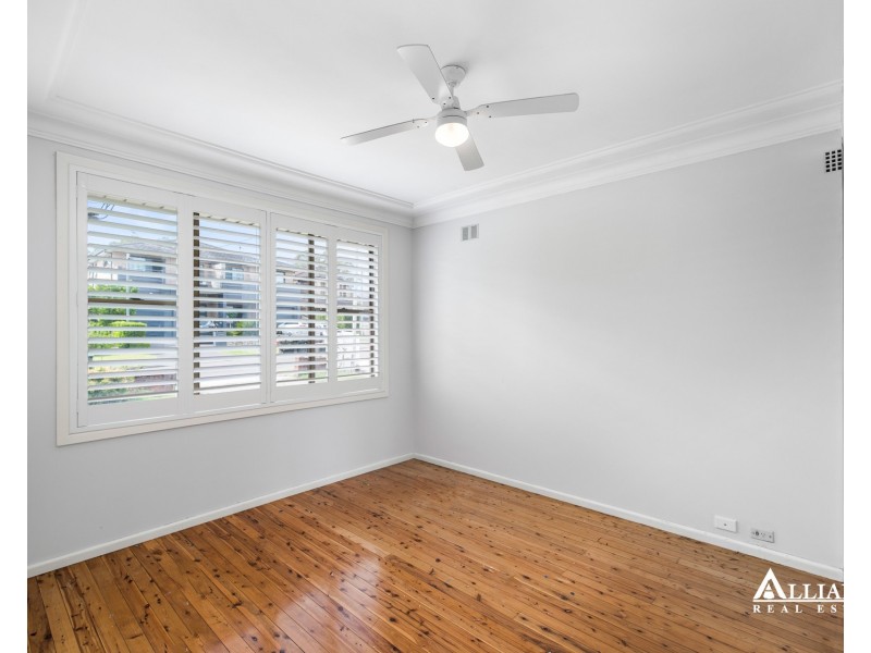 8 Kathleen Parade, Picnic Point NSW 2213