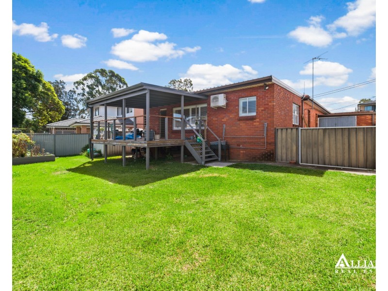 8 Kathleen Parade, Picnic Point NSW 2213