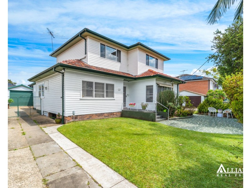 21 Edinburgh Drive, Revesby Heights NSW 2212