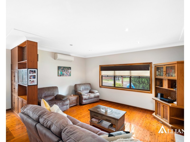 23 Edinburgh Drive, Revesby Heights NSW 2212