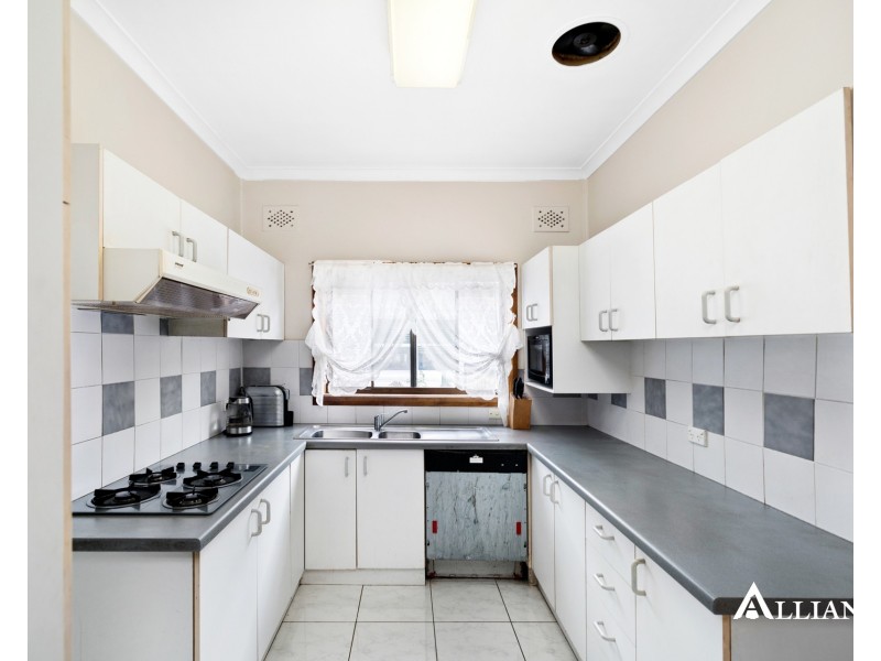 23 Edinburgh Drive, Revesby Heights NSW 2212