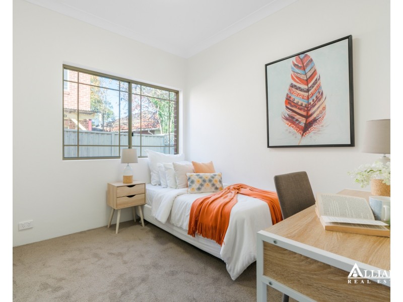 2/14 Kingston Avenue, Panania NSW 2213