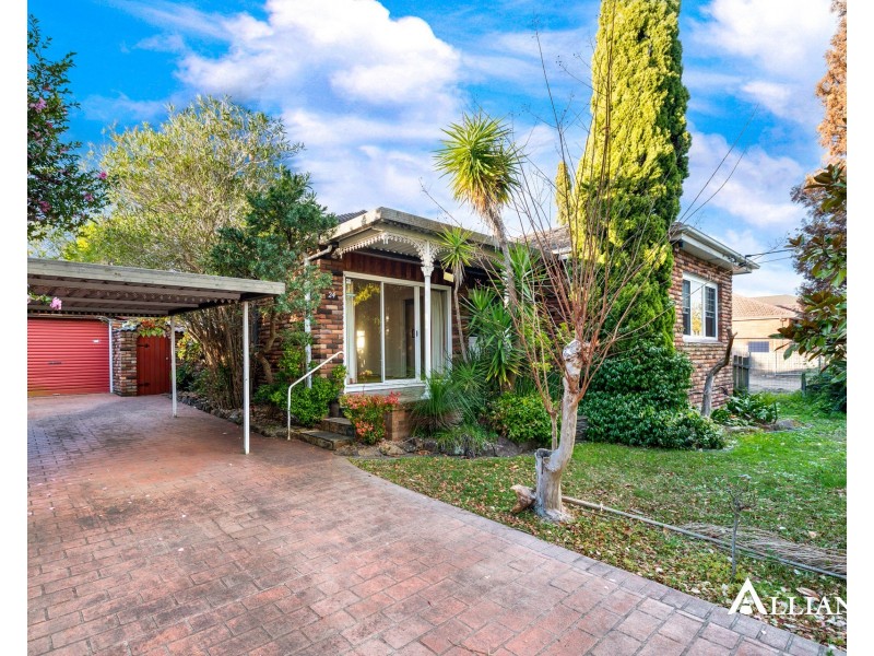 24 Parkview Avenue, Picnic Point NSW 2213