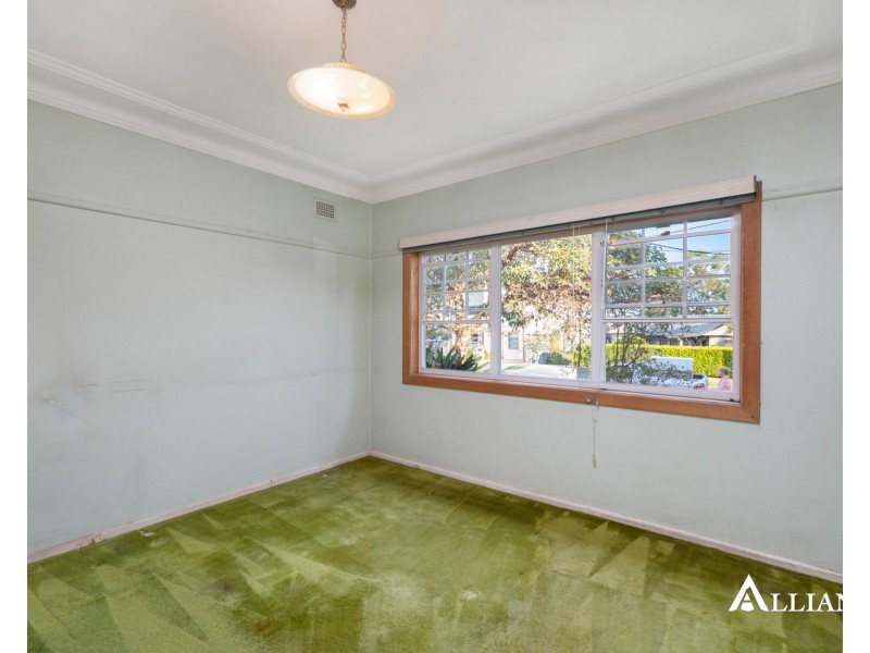 24 Parkview Avenue, Picnic Point NSW 2213