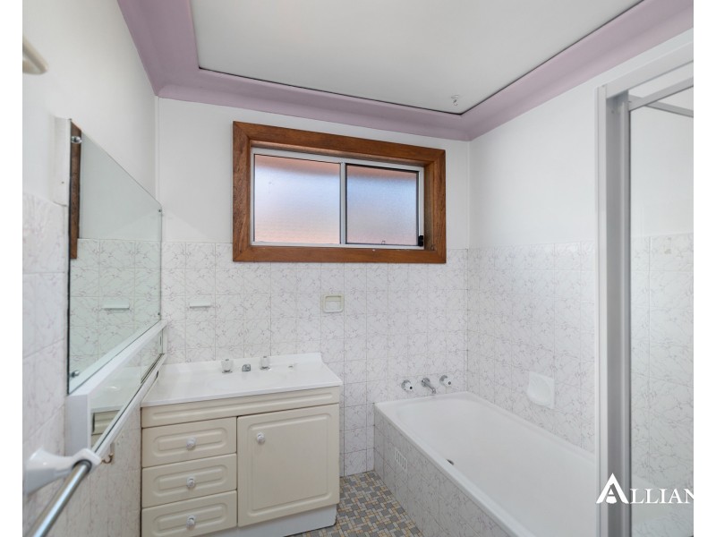 12 Eileen Street, Picnic Point NSW 2213