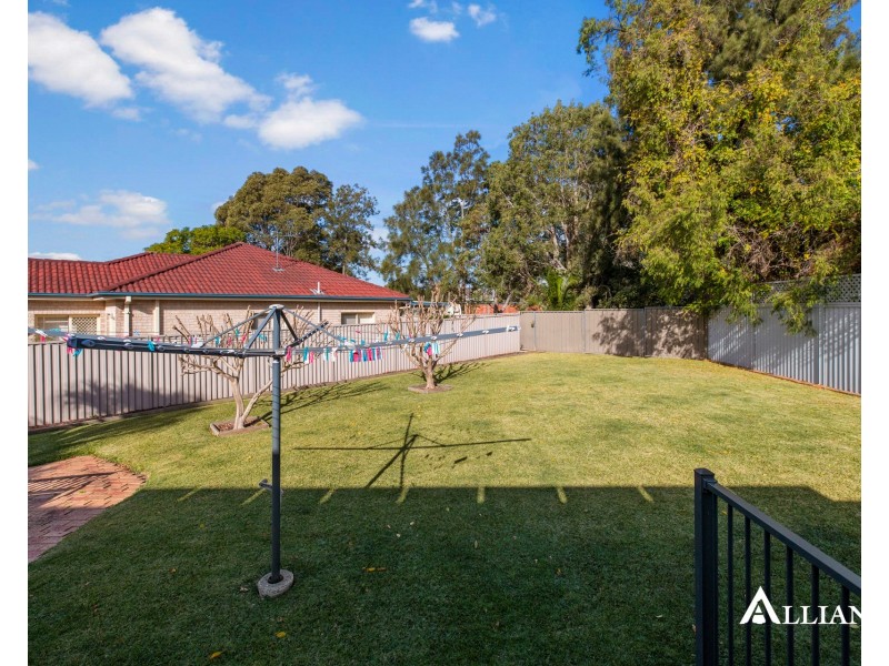13 Roslyn Avenue, Panania NSW 2213