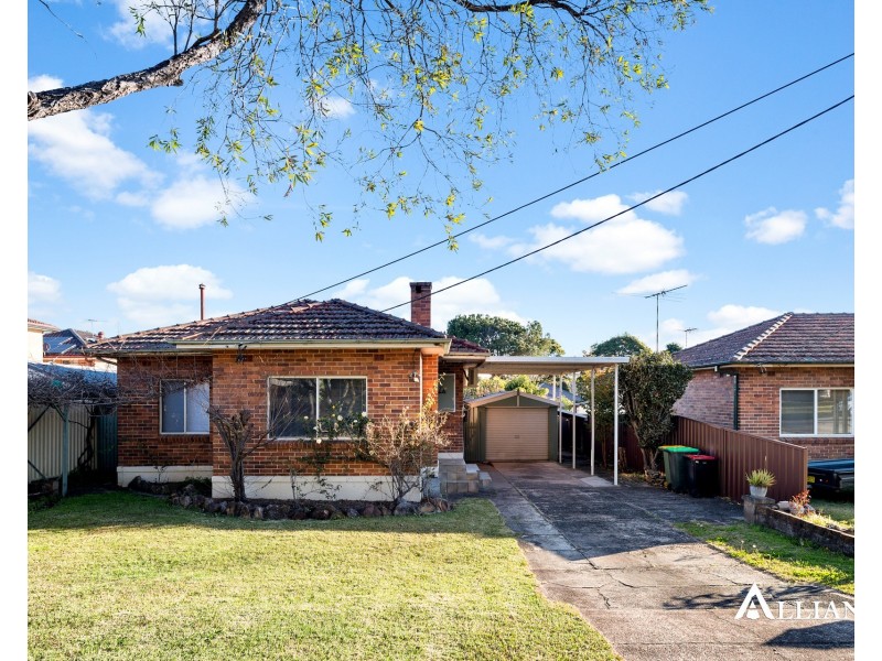 18 Wyreema Avenue, Padstow NSW 2211