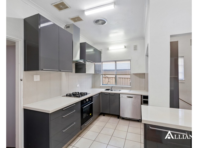 18 Wyreema Avenue, Padstow NSW 2211