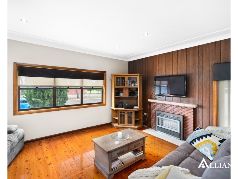 23 Edinburgh Drive, Revesby Heights NSW 2212