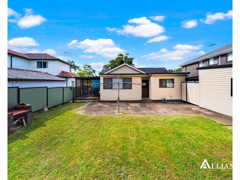 23 Edinburgh Drive, Revesby Heights NSW 2212