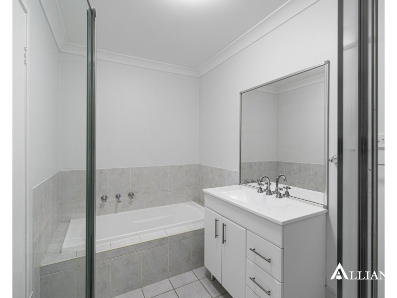 2A Kerrie Crescent, Panania NSW 2213