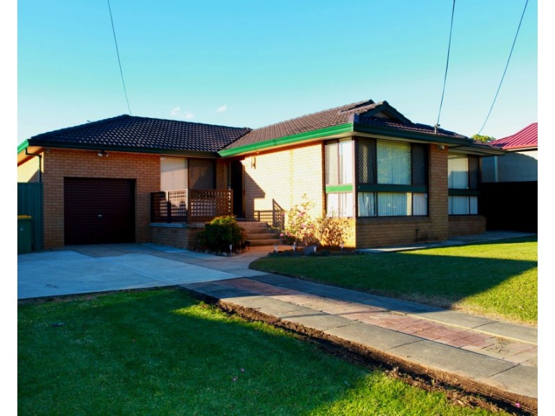 9 Lone Pine Avenue, Milperra NSW 2214
