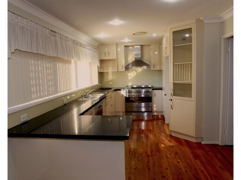 9 Lone Pine Avenue, Milperra NSW 2214