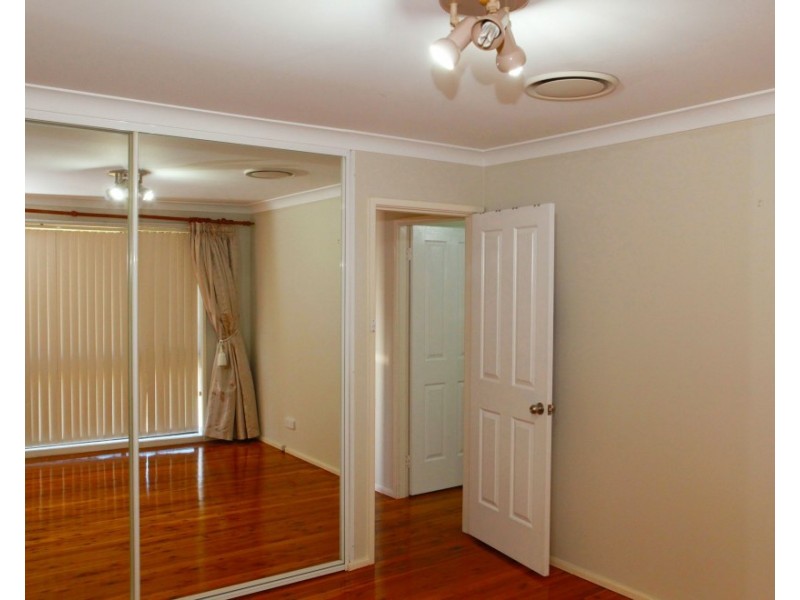 9 Lone Pine Avenue, Milperra NSW 2214