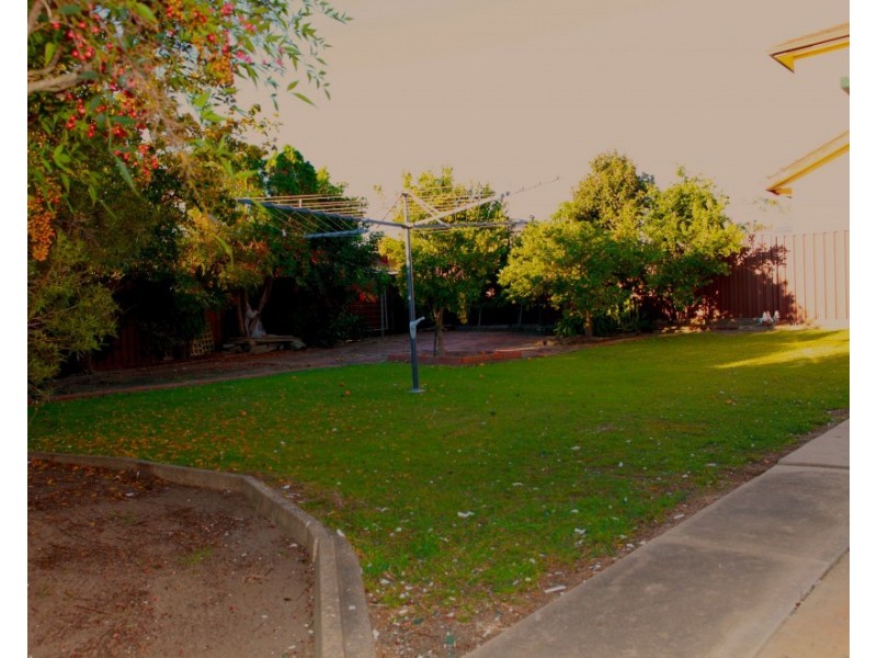 9 Lone Pine Avenue, Milperra NSW 2214