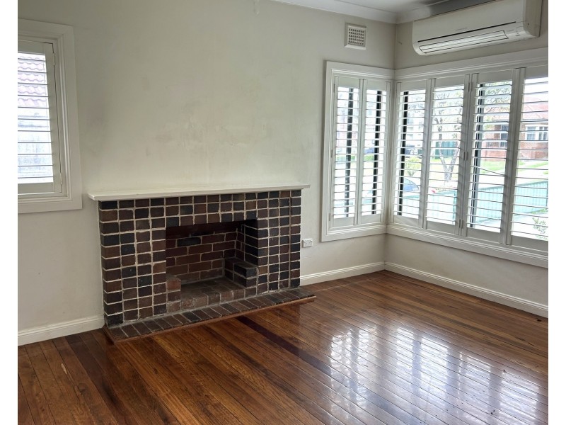 10 Hinemoa Street, Panania NSW 2213