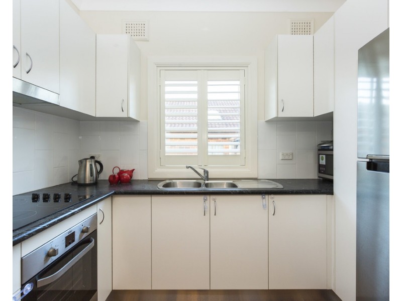 10 Hinemoa Street, Panania NSW 2213