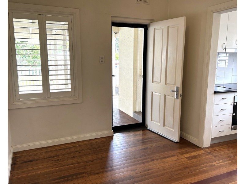 10 Hinemoa Street, Panania NSW 2213