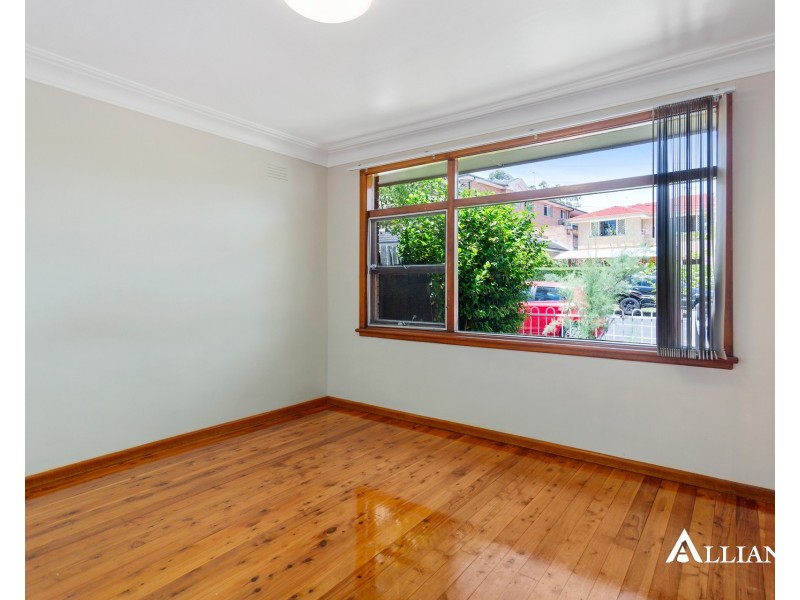 40 Monie Avenue, East Hills NSW 2213