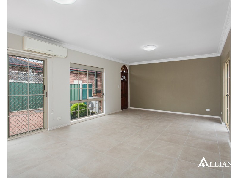 8/135 Lambeth Street, Picnic Point NSW 2213