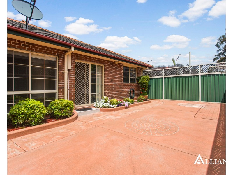 8/135 Lambeth Street, Picnic Point NSW 2213