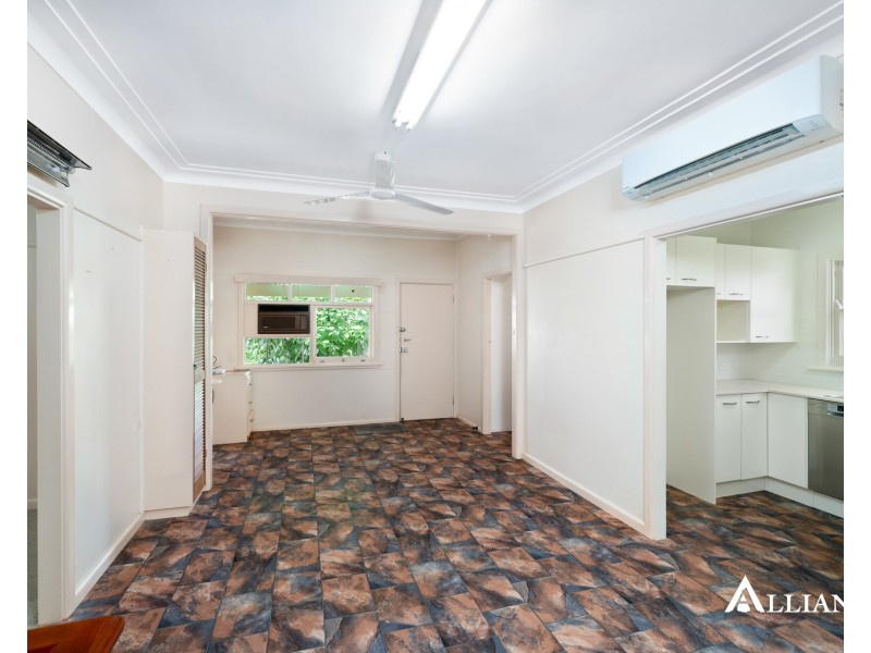 33 Kennedy Street, Picnic Point NSW 2213