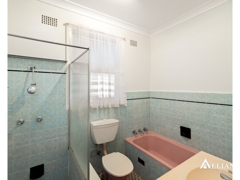 9 Drake Street, Panania NSW 2213