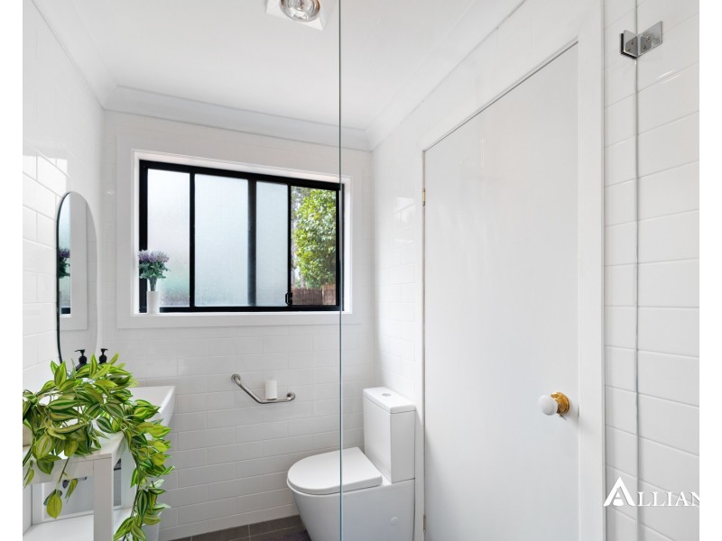 208 Lambeth Street, Picnic Point NSW 2213