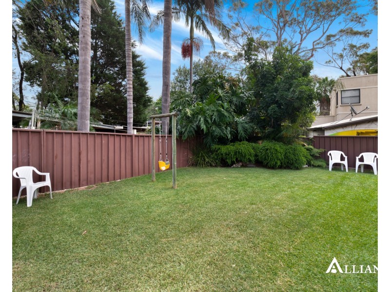 208 Lambeth Street, Picnic Point NSW 2213