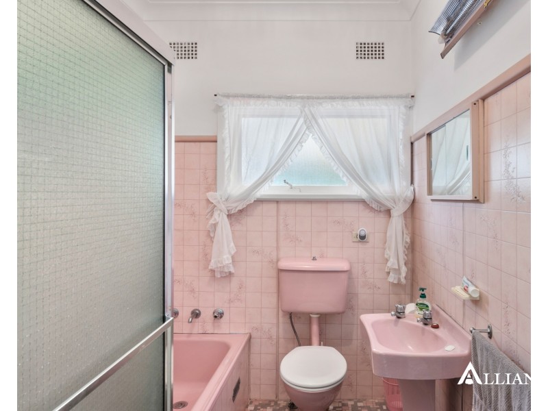 7 Toby Crescent, Panania NSW 2213