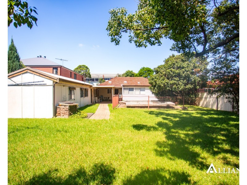 10 Ferndale Road, Revesby NSW 2212