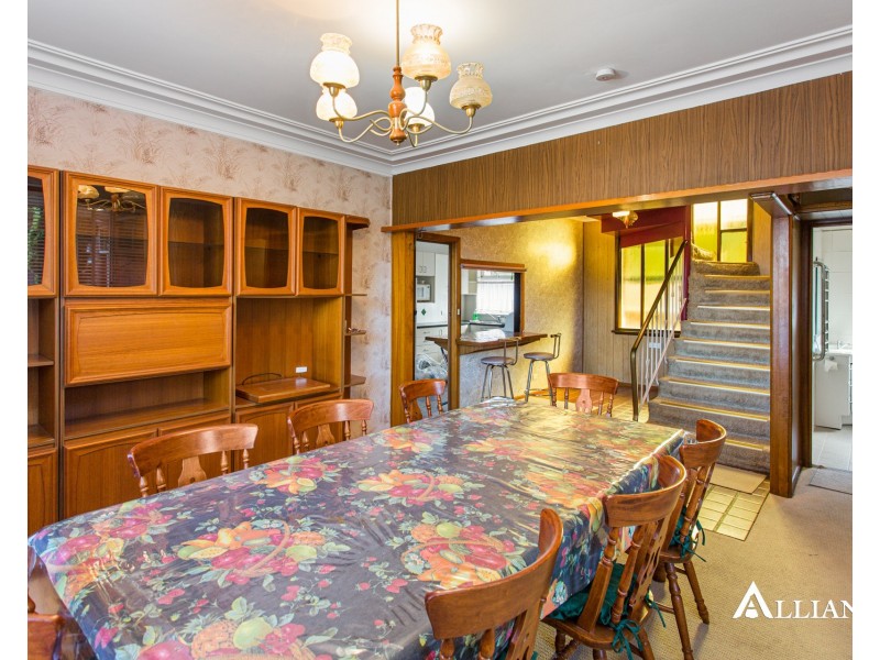 20 Kelvin Parade, Picnic Point NSW 2213