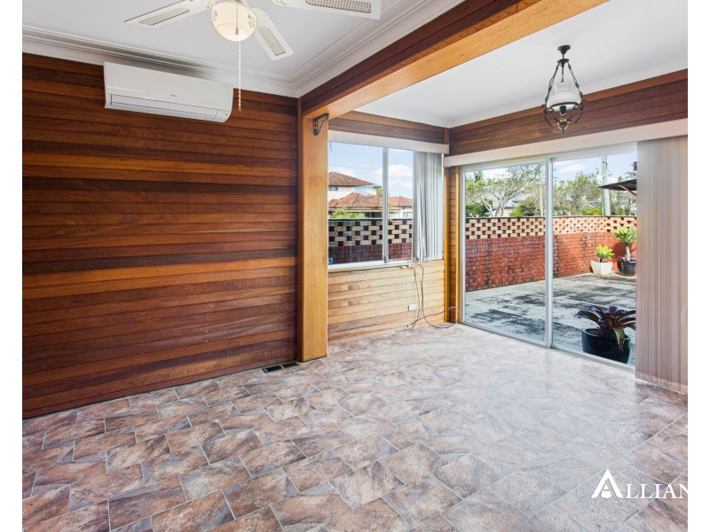 20 Kelvin Parade, Picnic Point NSW 2213