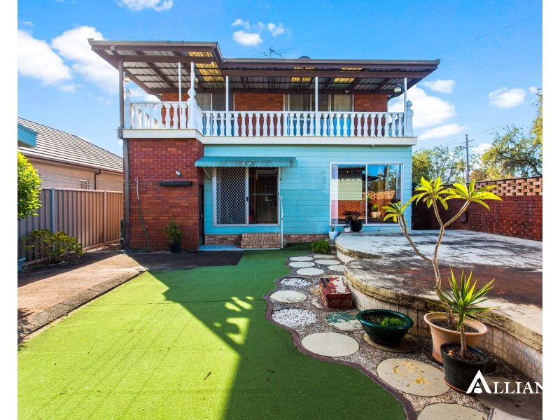 20 Kelvin Parade, Picnic Point NSW 2213